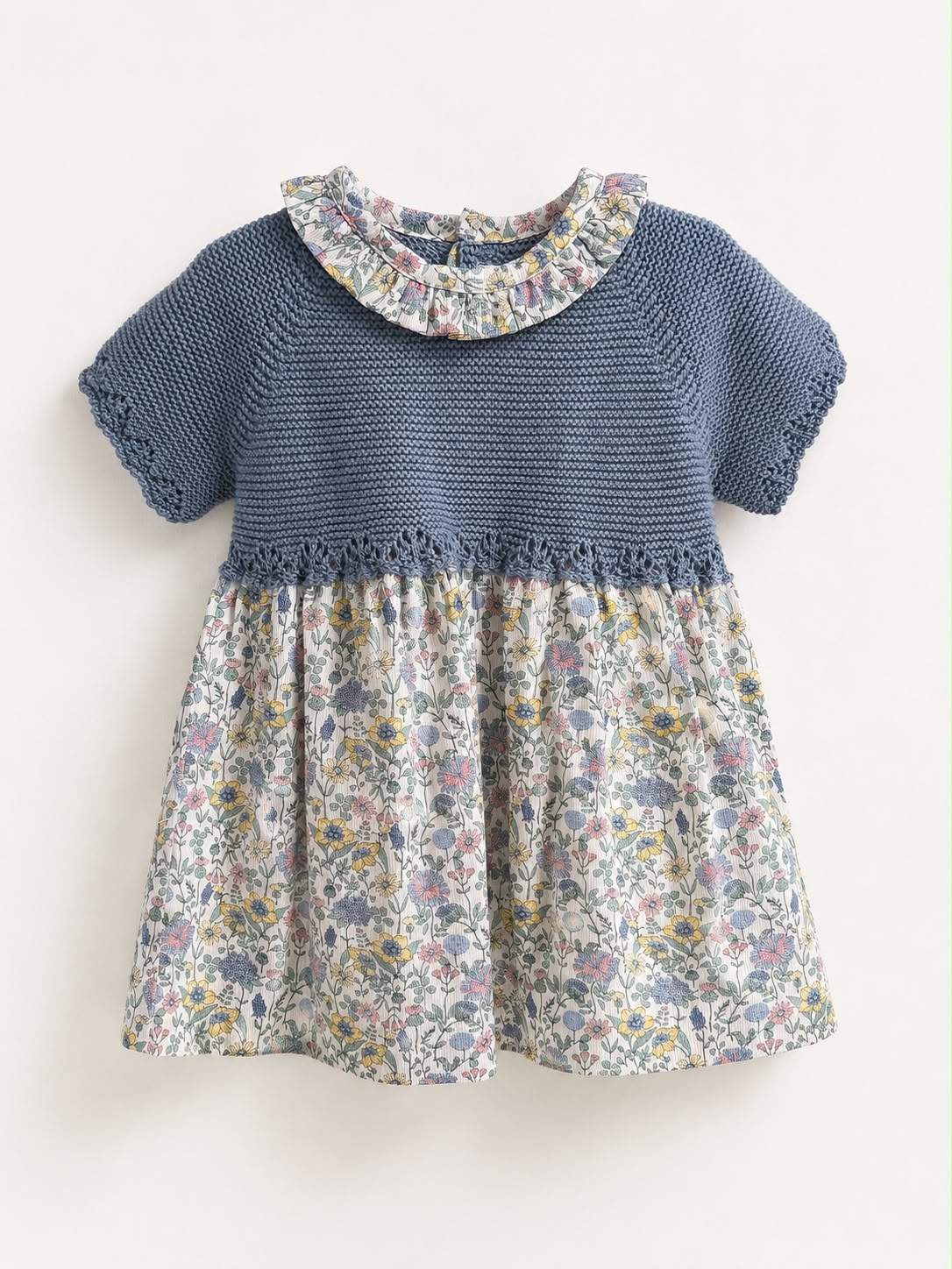 Vestido de Punto azul con Falda Floral