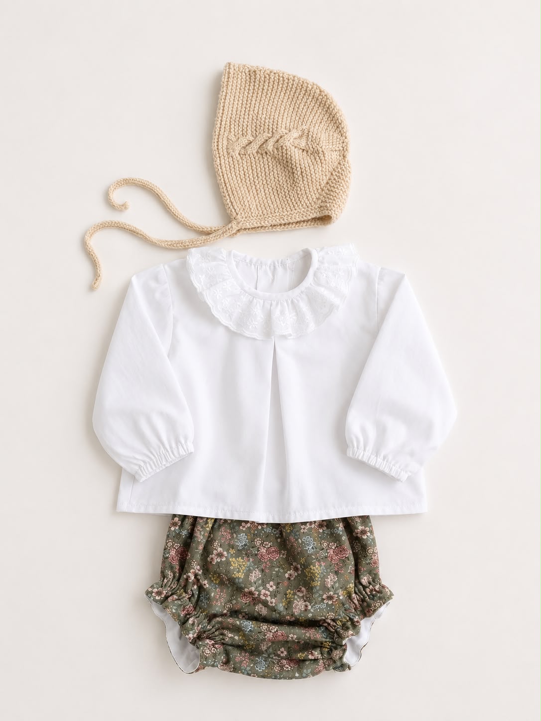 Conjunto de 4 Piezas Hecho a Mano con Torera Beige
