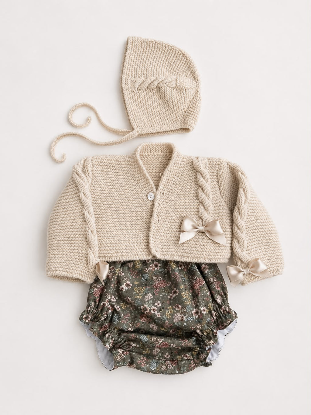 Conjunto de 4 Piezas Hecho a Mano con Torera Beige